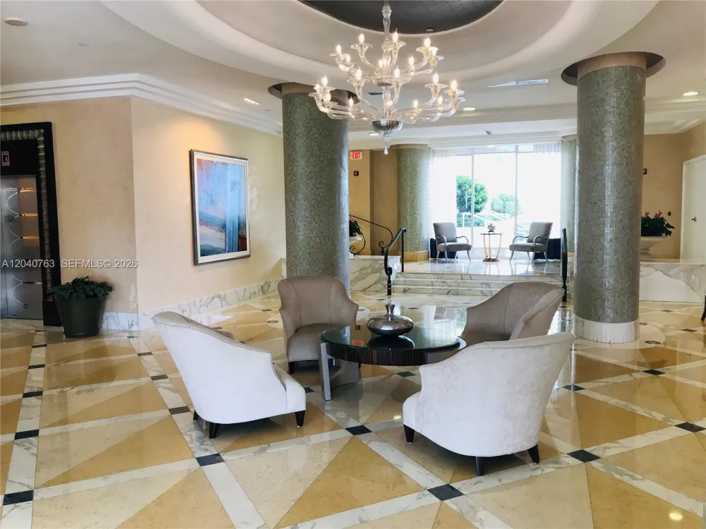 6917 Collins Ave #506 Miami Beach, FL 33141