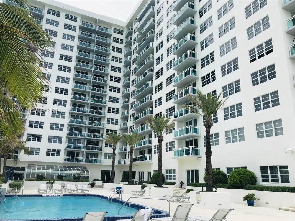6917 Collins Ave #506 Miami Beach, FL 33141