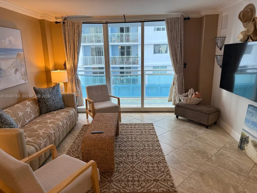 6917 Collins Ave #506 Miami Beach, FL 33141