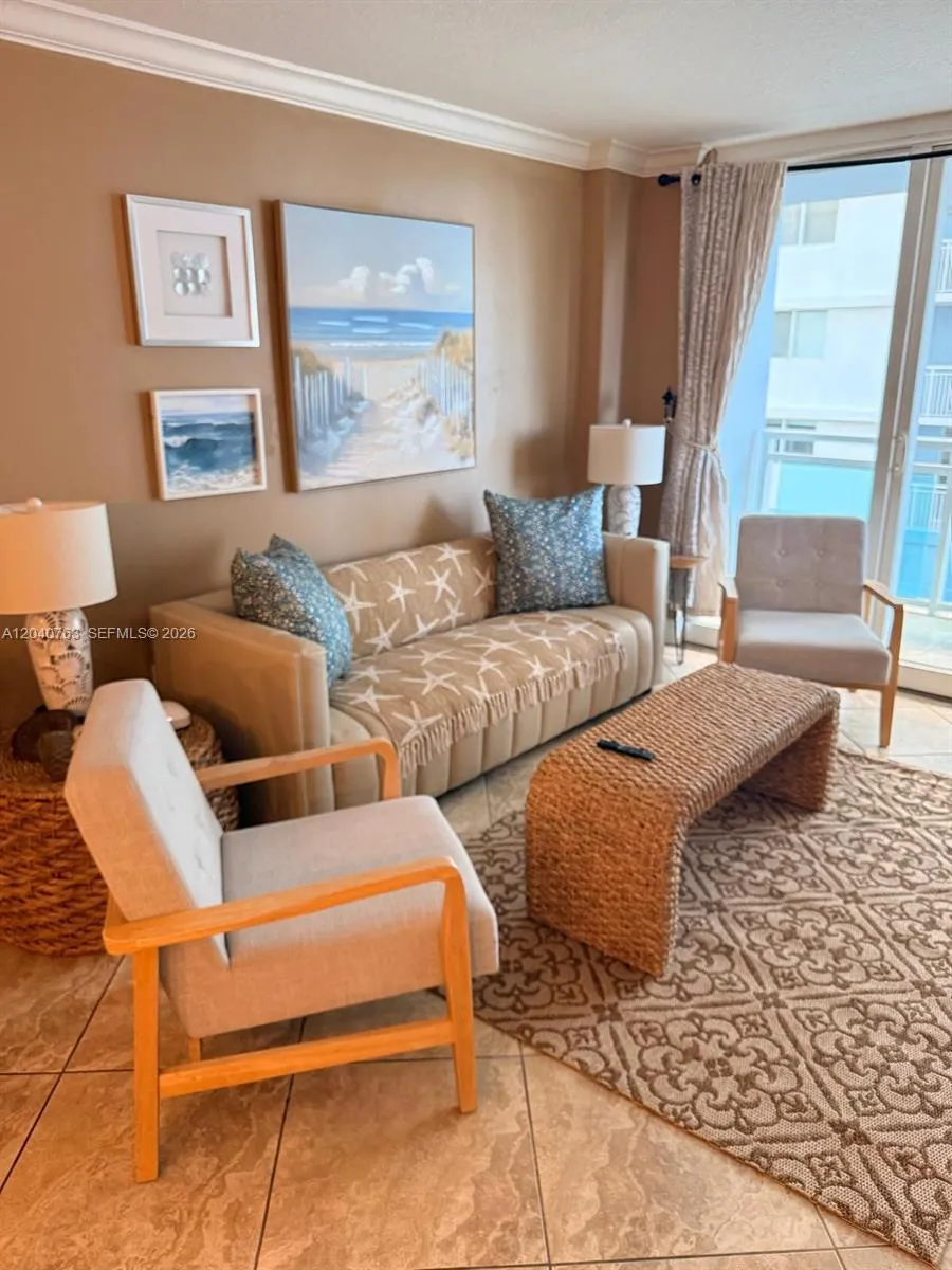 6917 Collins Ave #506 Miami Beach, FL 33141