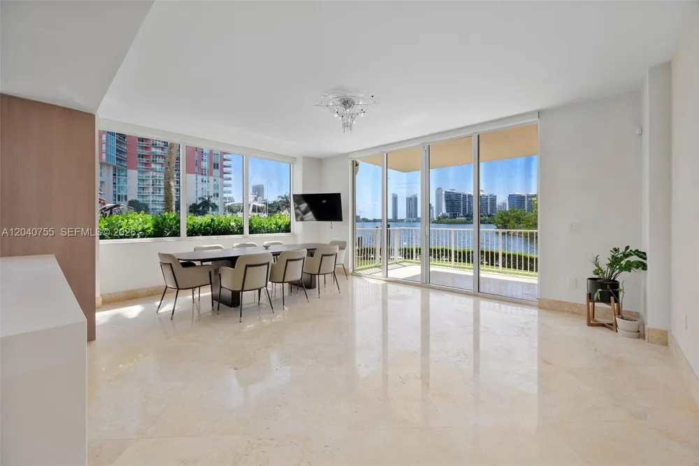 3330 NE 190th St #114 Aventura, FL 33180