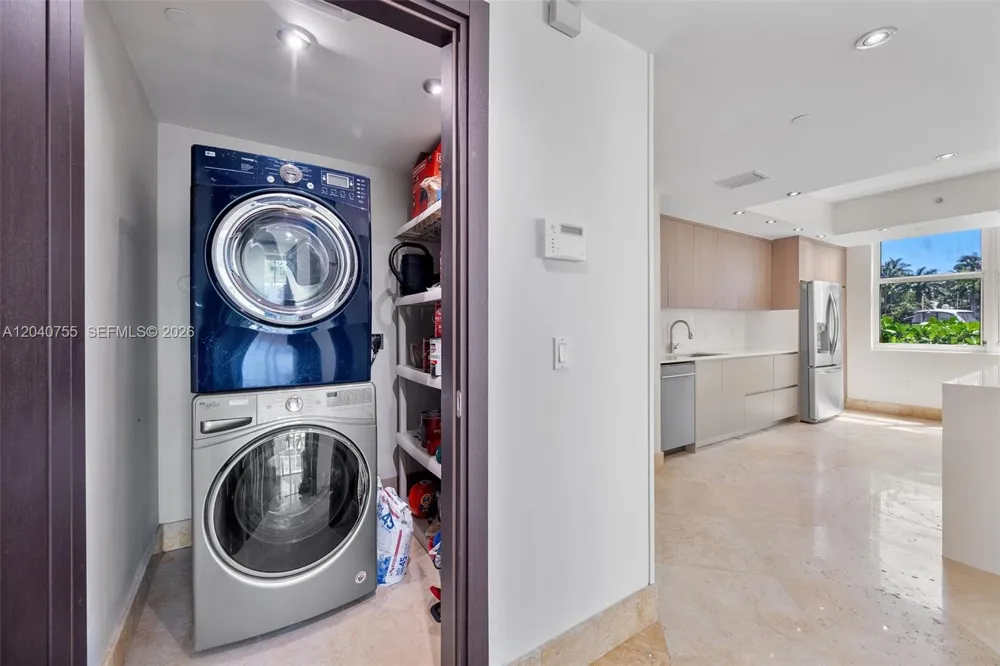 3330 NE 190th St #114 Aventura, FL 33180
