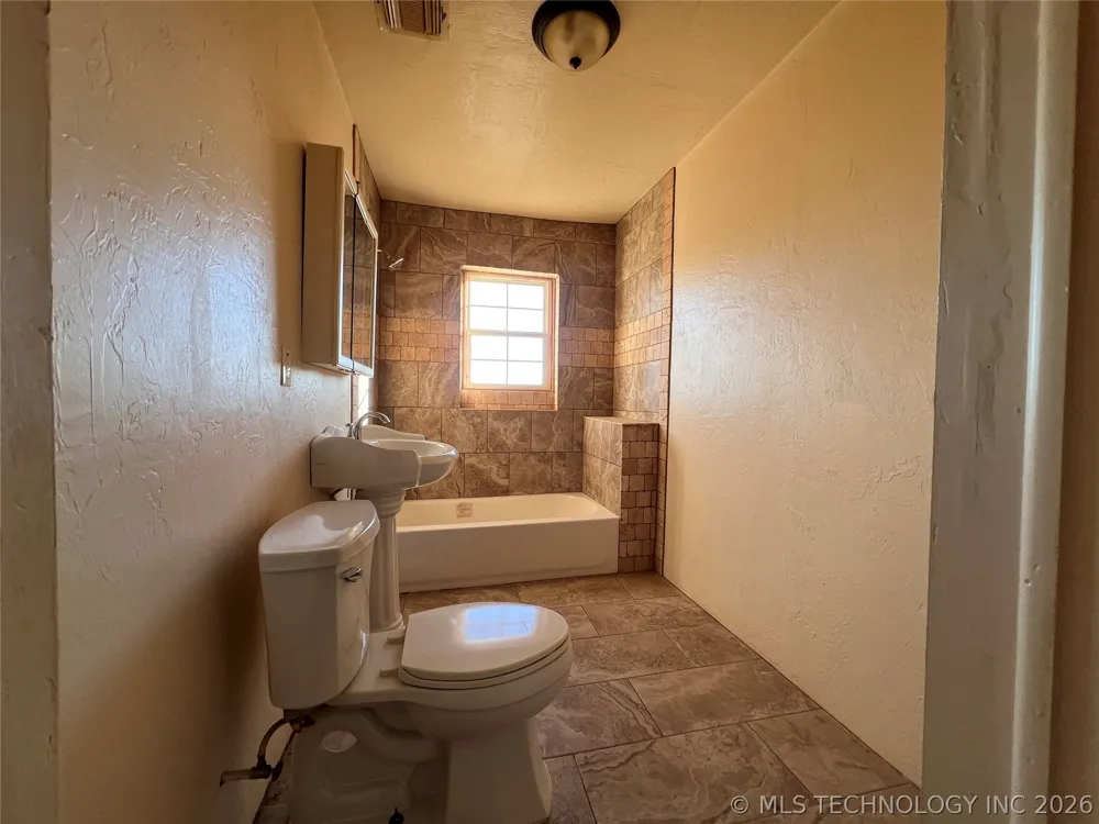6916 State Hwy 113 Indianola, OK 74442