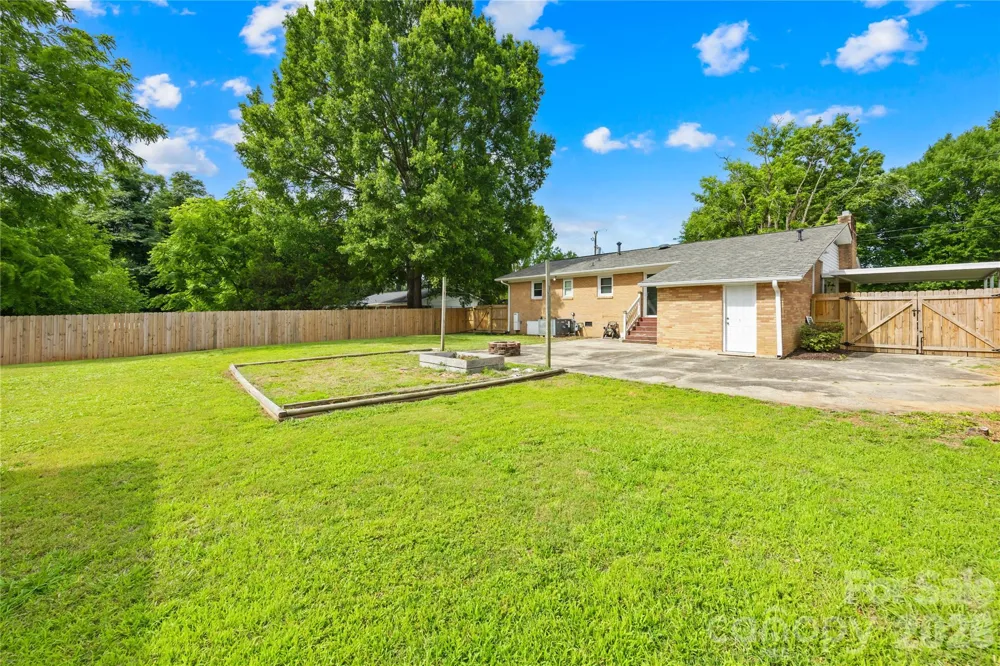 205 Gaddis Drive Mount Holly, NC 28120