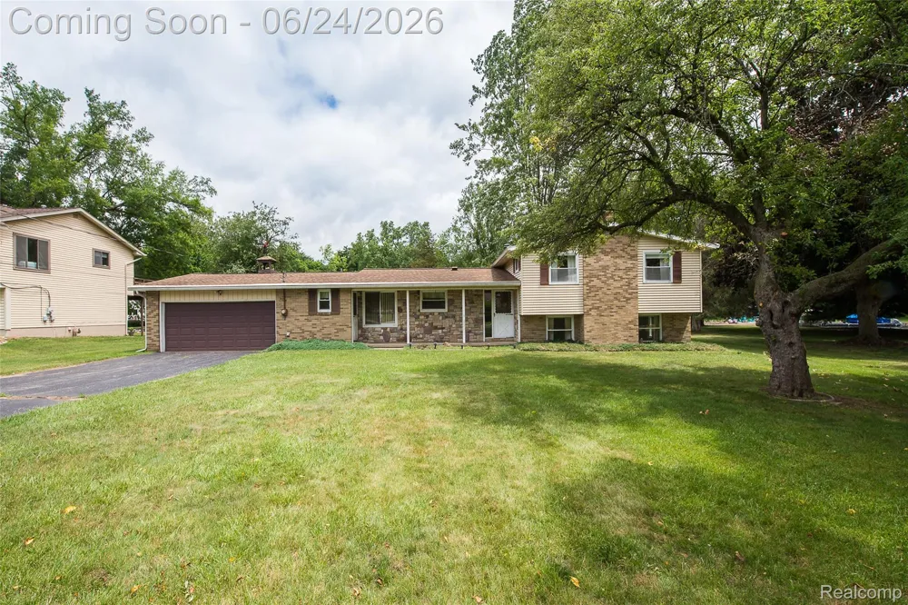 1165 Camelot Drive Putnam Township, MI 48169