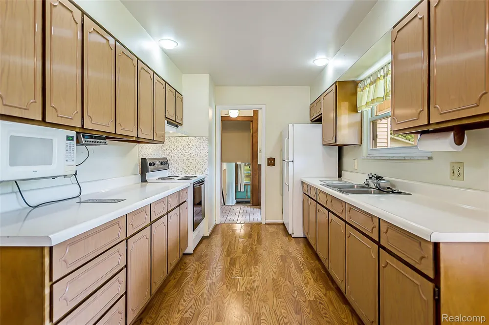 1165 Camelot Drive Putnam Township, MI 48169