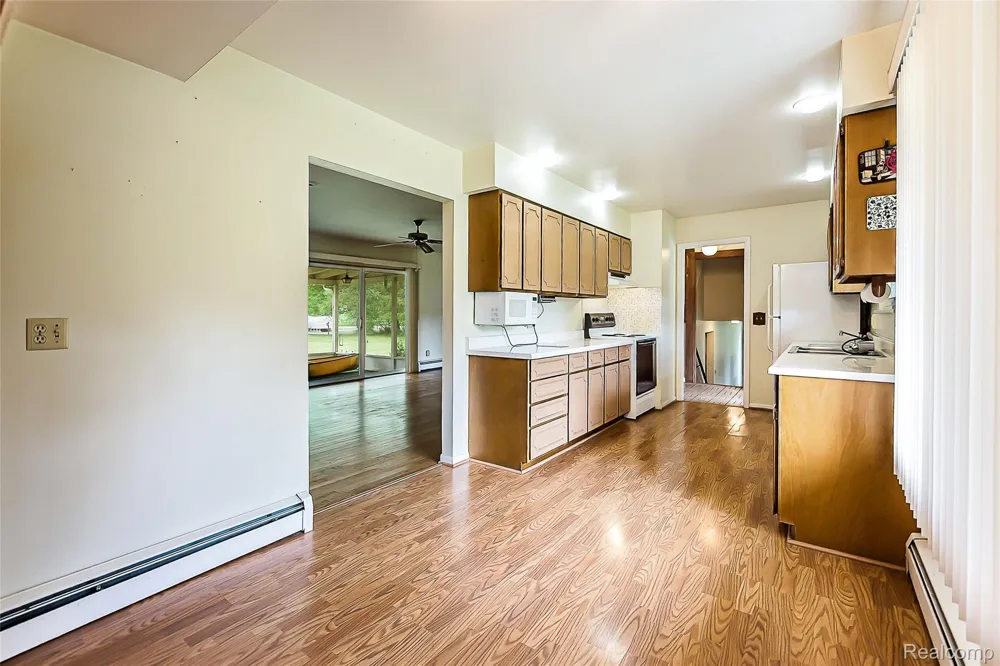 1165 Camelot Drive Putnam Township, MI 48169