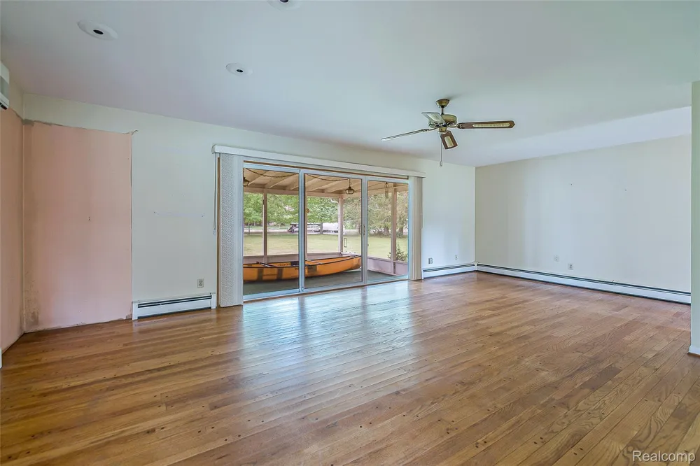 1165 Camelot Drive Putnam Township, MI 48169