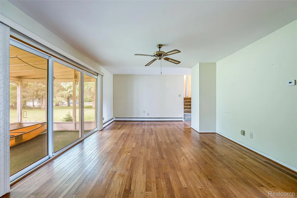 1165 Camelot Drive Putnam Township, MI 48169