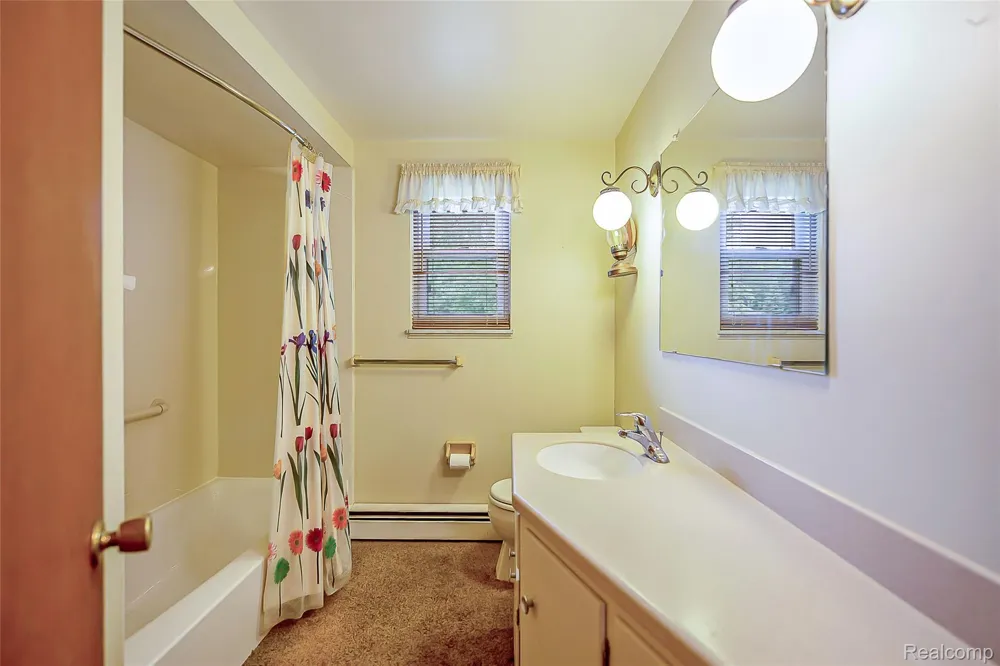 1165 Camelot Drive Putnam Township, MI 48169