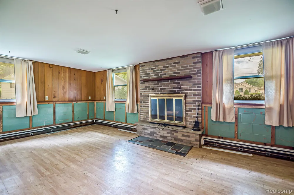 1165 Camelot Drive Putnam Township, MI 48169