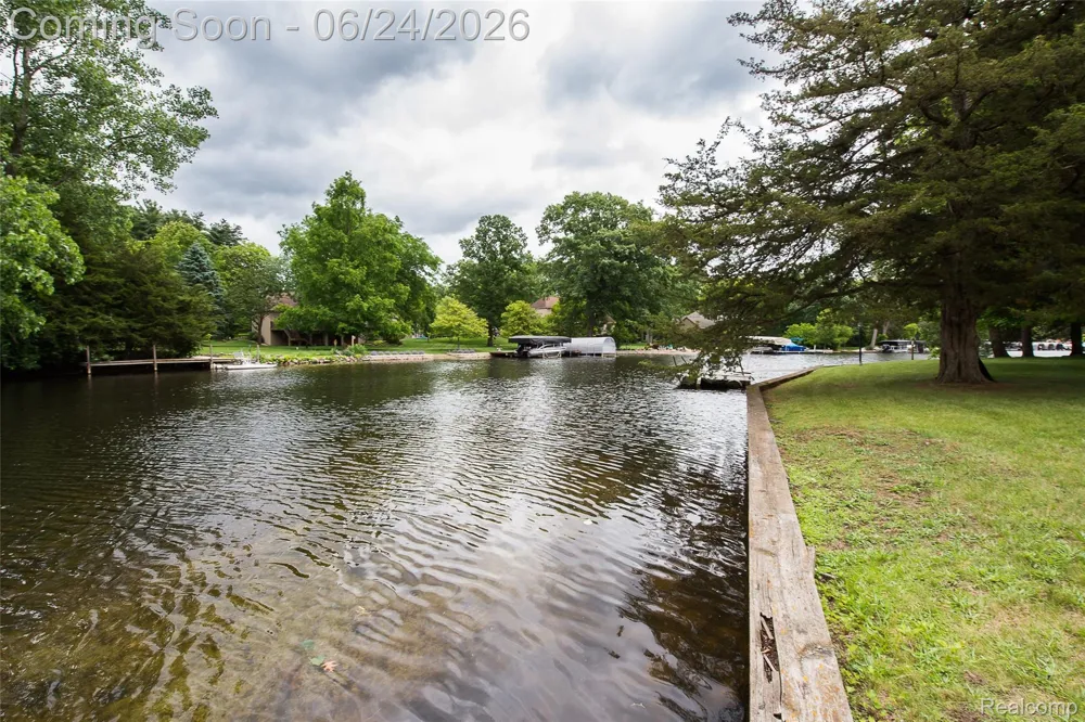 1165 Camelot Drive Putnam Township, MI 48169