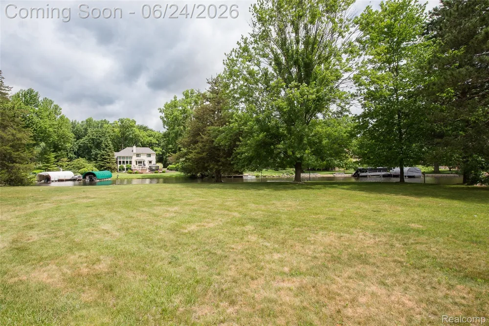 1165 Camelot Drive Putnam Township, MI 48169