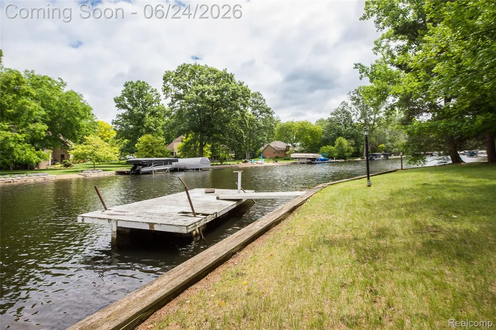 1165 Camelot Drive Putnam Township, MI 48169