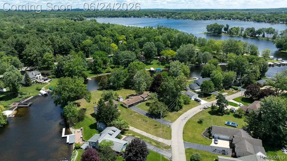 1165 Camelot Drive Putnam Township, MI 48169