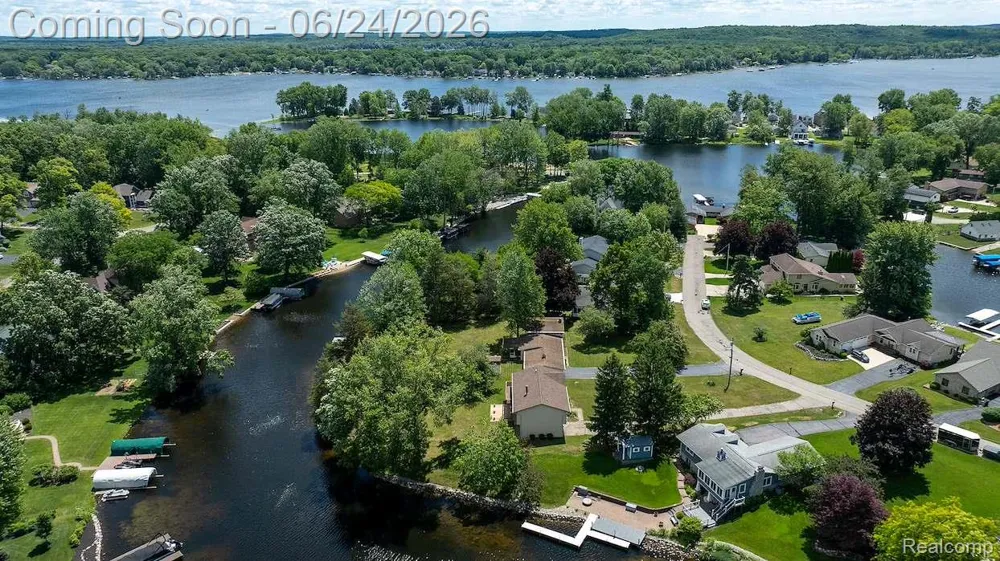 1165 Camelot Drive Putnam Township, MI 48169