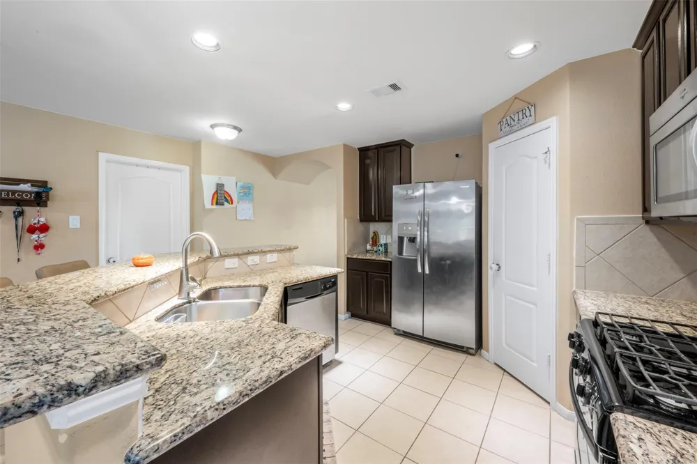314 Gulf Winds Drive Bacliff, TX 77518