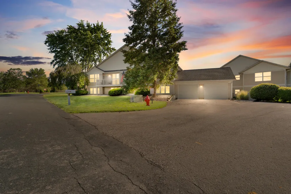 1591 Hickory Trace Drive Stevensville, MI 49127