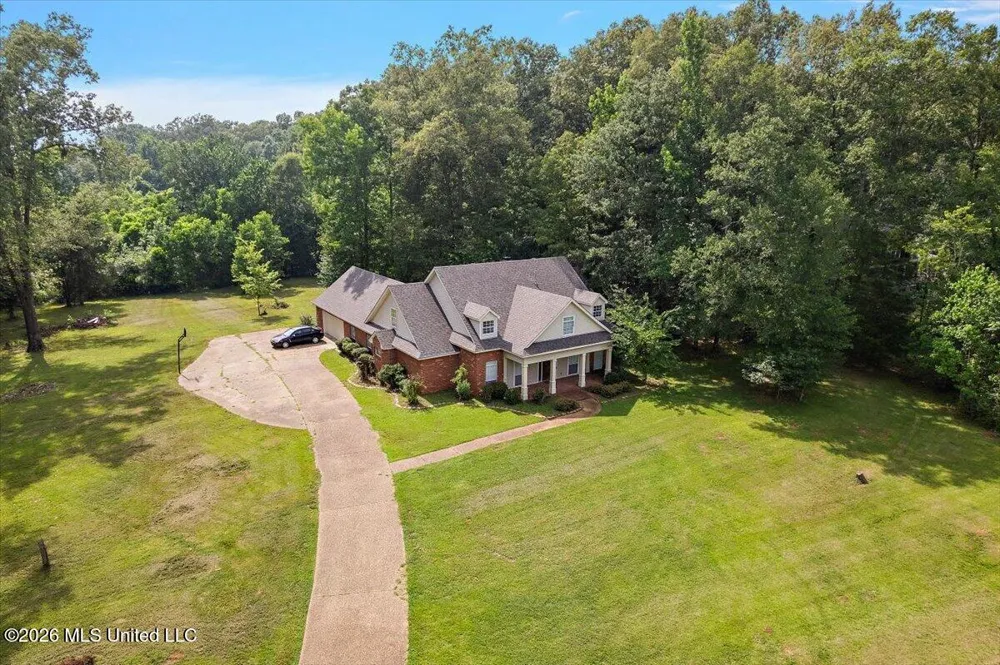 5049 Springridge Road Raymond, MS 39154