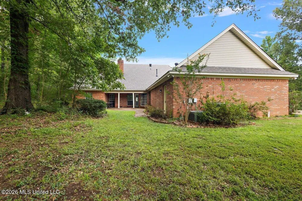 5049 Springridge Road Raymond, MS 39154
