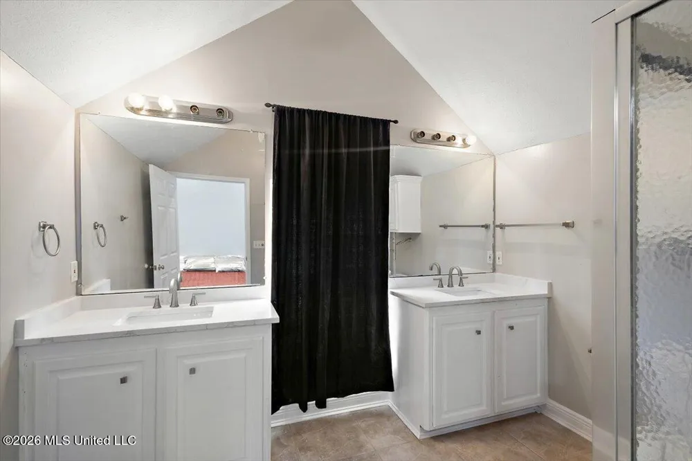 5049 Springridge Road Raymond, MS 39154