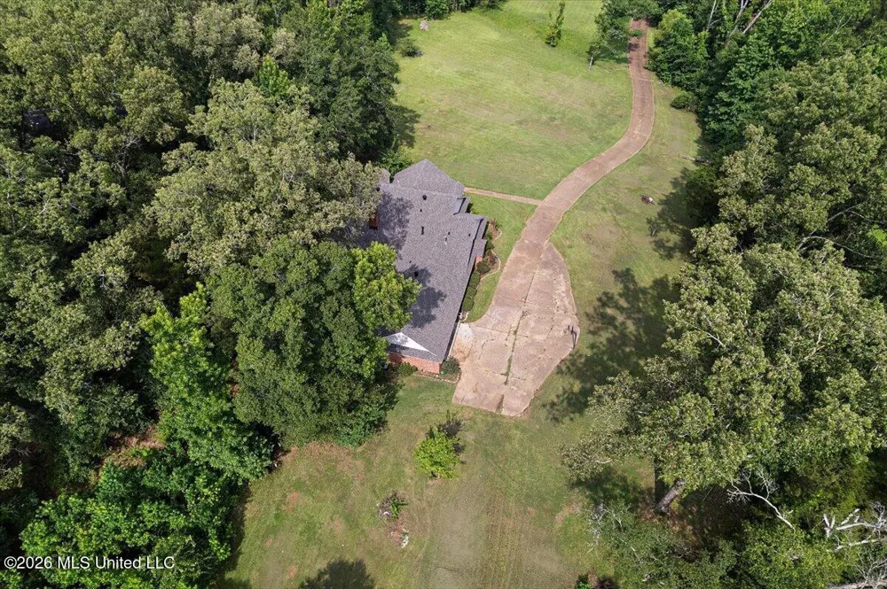 5049 Springridge Road Raymond, MS 39154