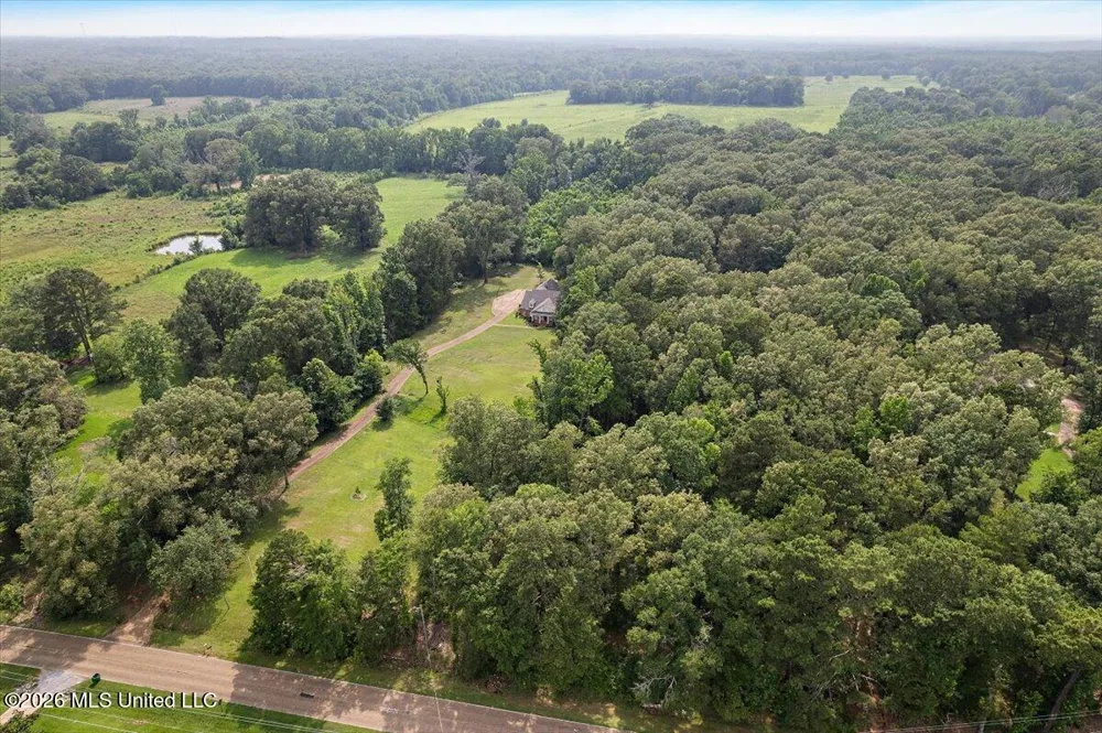 5049 Springridge Road Raymond, MS 39154
