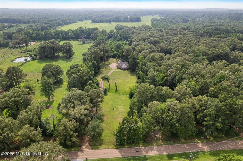 5049 Springridge Road Raymond, MS 39154