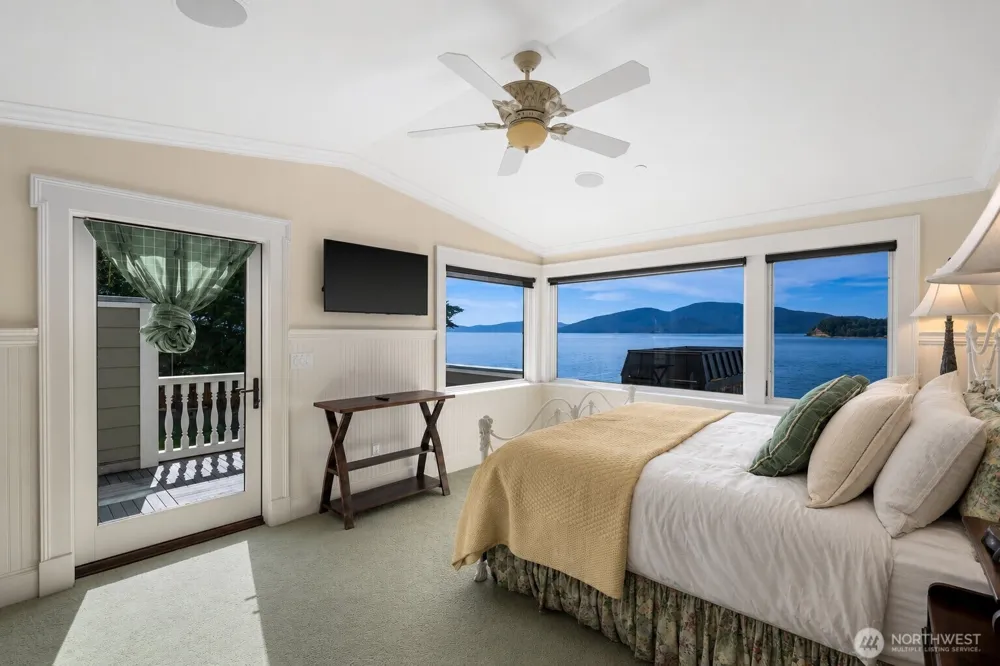 1114 B AVENUE Anacortes, WA 98221
