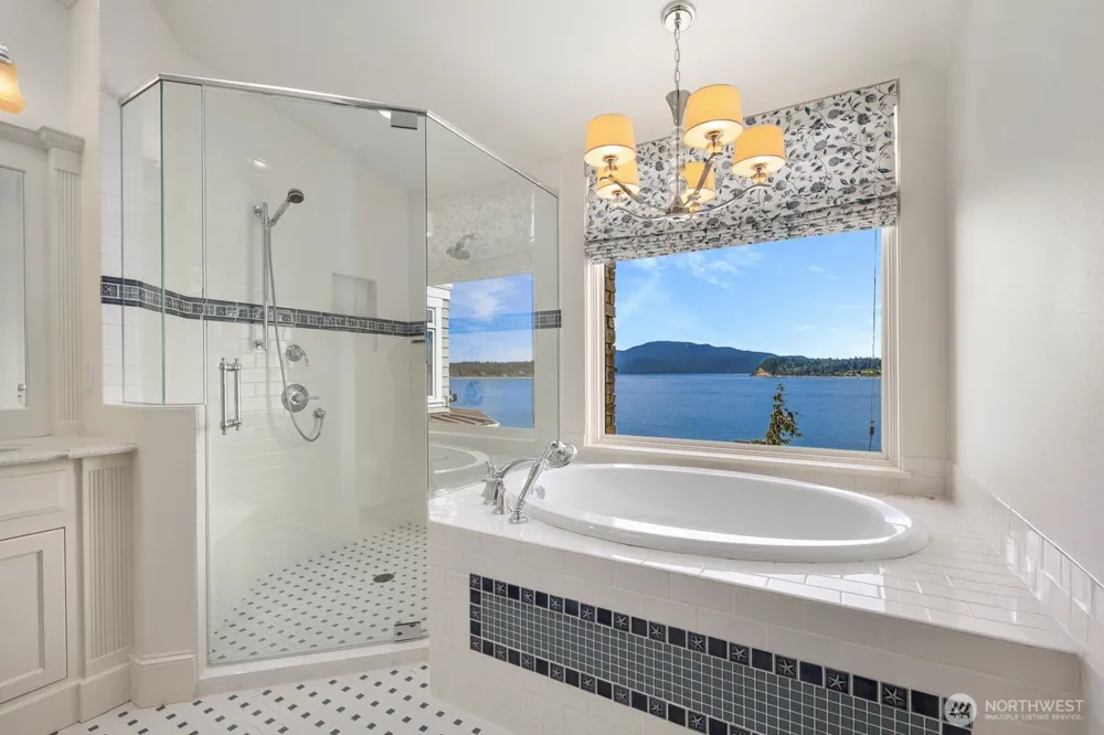 1114 B AVENUE Anacortes, WA 98221