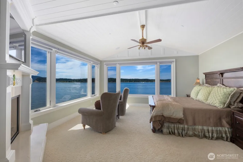1114 B AVENUE Anacortes, WA 98221