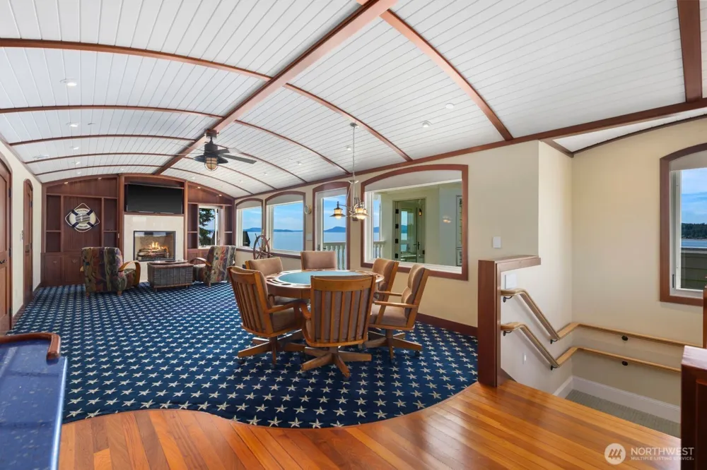 1114 B AVENUE Anacortes, WA 98221