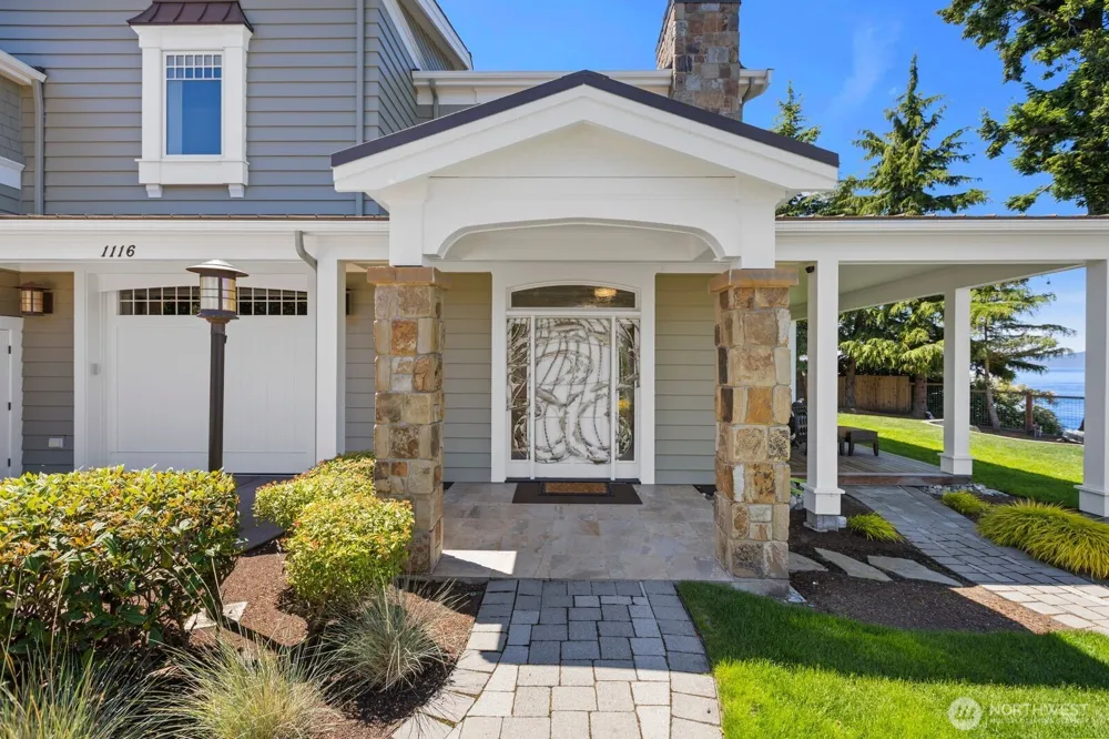 1114 B AVENUE Anacortes, WA 98221