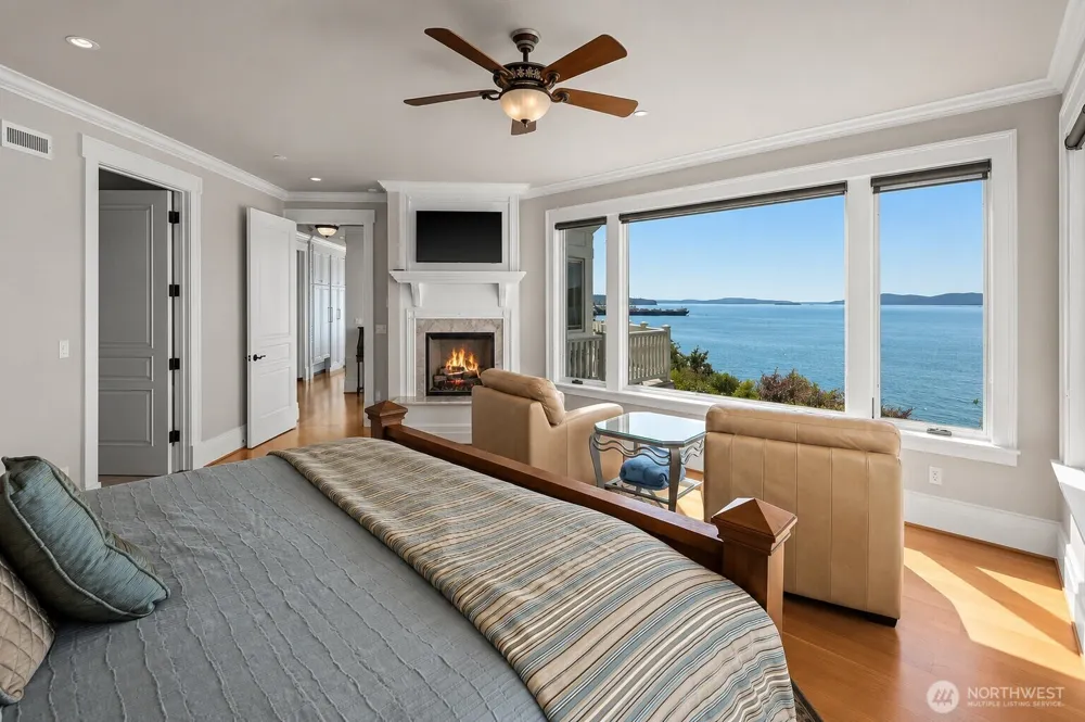 1114 B AVENUE Anacortes, WA 98221