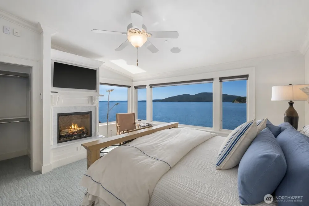 1114 B AVENUE Anacortes, WA 98221
