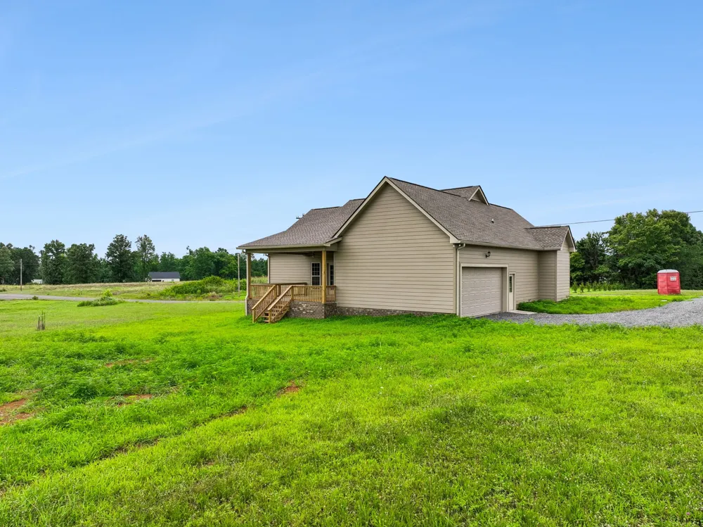 245 Makinley Dr Lafayette, TN 37083