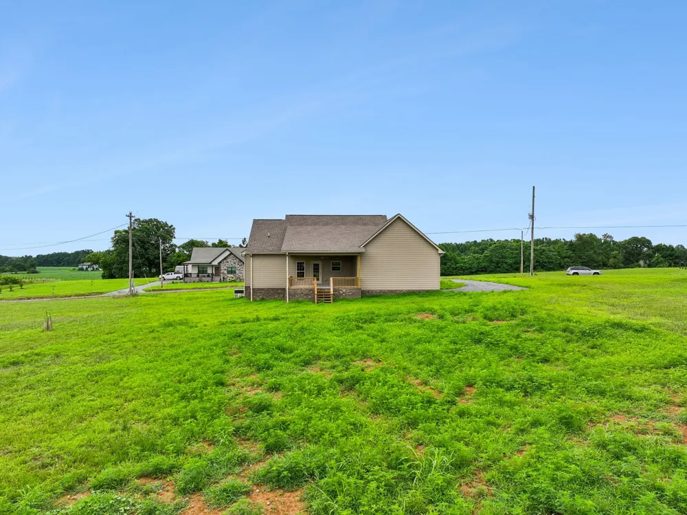 245 Makinley Dr Lafayette, TN 37083