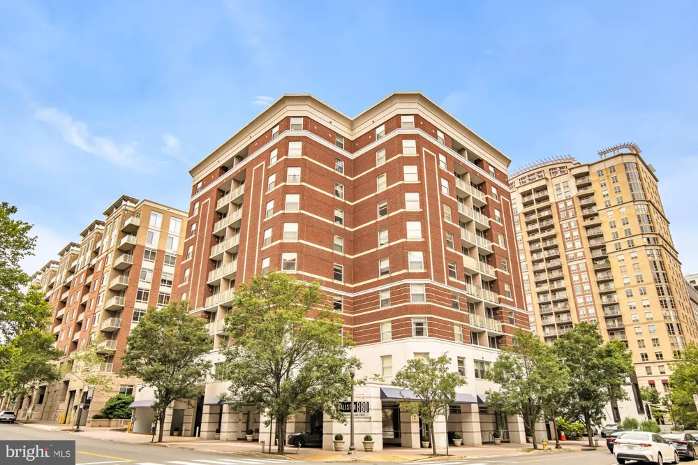 880 POLLARD STREET #801 Arlington, VA 22203