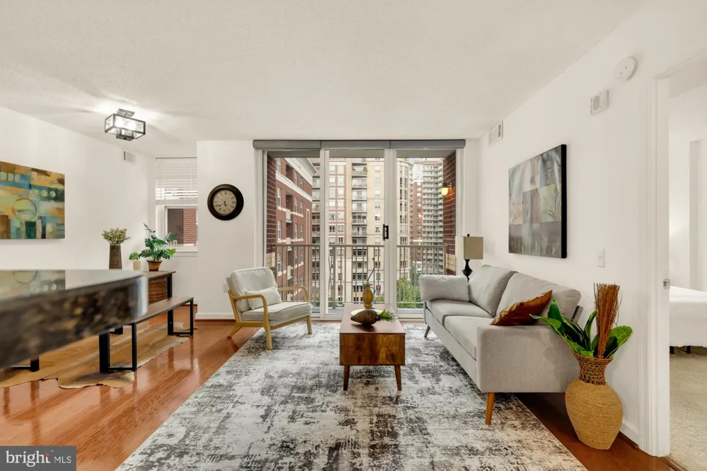 880 POLLARD STREET #801 Arlington, VA 22203
