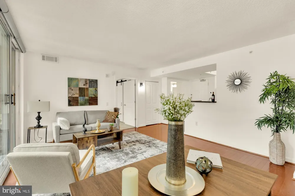 880 POLLARD STREET #801 Arlington, VA 22203