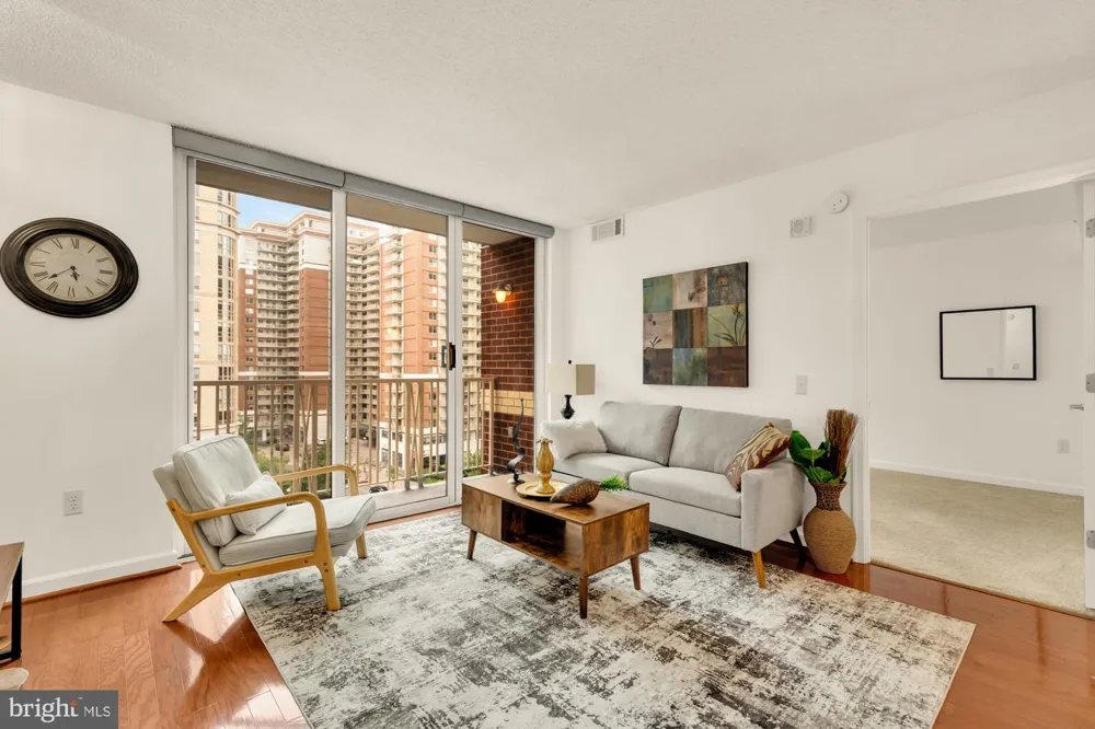 880 POLLARD STREET #801 Arlington, VA 22203