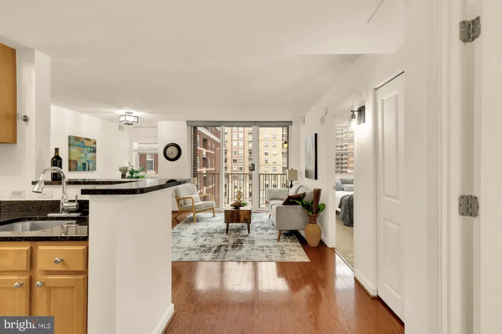 880 POLLARD STREET #801 Arlington, VA 22203