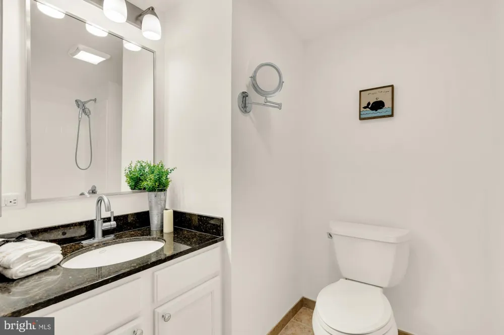 880 POLLARD STREET #801 Arlington, VA 22203