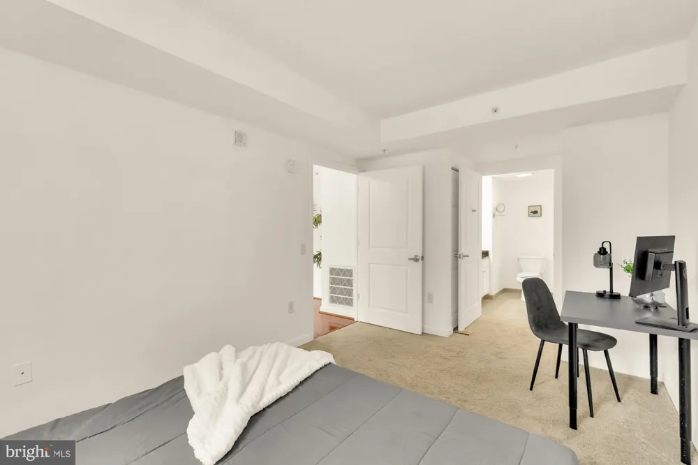 880 POLLARD STREET #801 Arlington, VA 22203