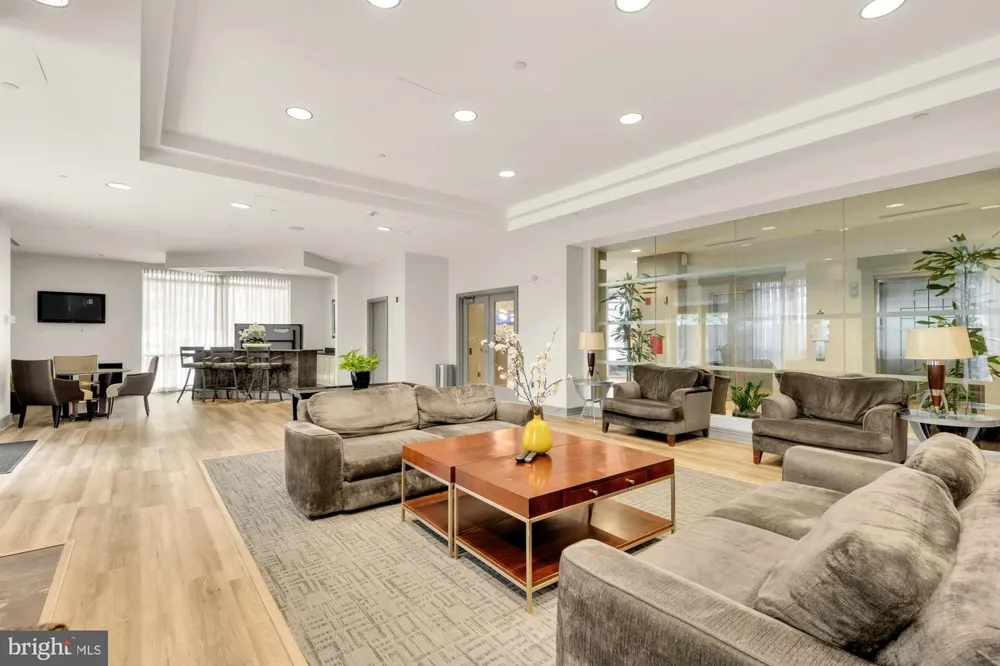 880 POLLARD STREET #801 Arlington, VA 22203