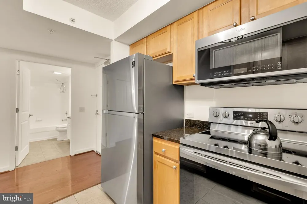 880 POLLARD STREET #801 Arlington, VA 22203