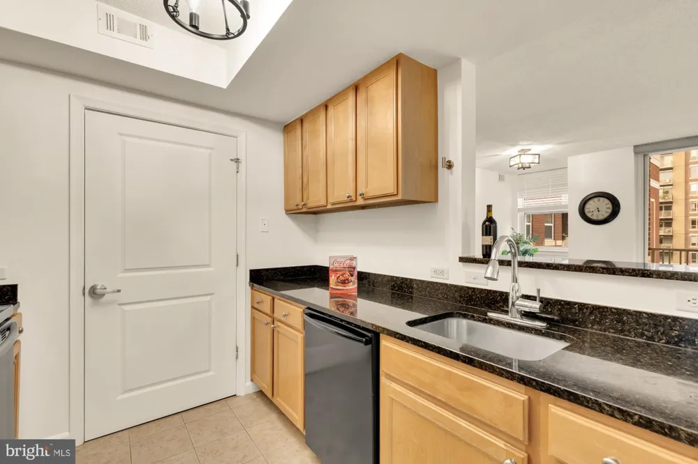 880 POLLARD STREET #801 Arlington, VA 22203