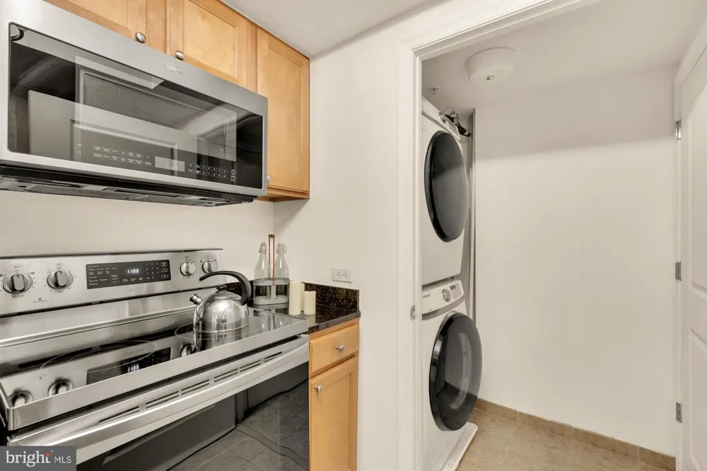 880 POLLARD STREET #801 Arlington, VA 22203