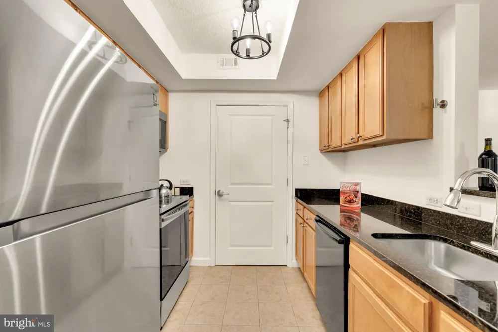880 POLLARD STREET #801 Arlington, VA 22203