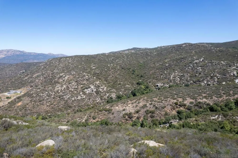 Victoria Drive Alpine, CA 91901